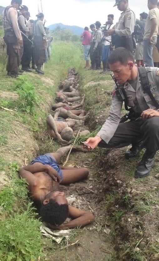 VeronicaKoman's tweet photo. West Papuans in the hands of racist Indonesian state

#BlackLivesMatter https://t.co/N7kl3ptzb5