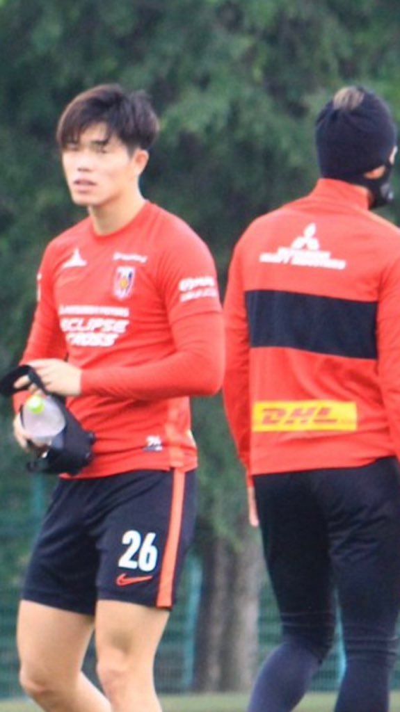 figomino's tweet photo. ん
HGソールですねー
ファントムヴェノムでHGとなると、
可能性高いのは杉本選手ですね
ただ髪が茶髪っぽい
染めたのか、別の選手なのか… https://t.co/Ja5J0hasRE