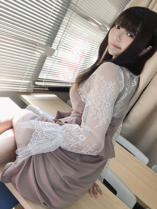 Twitterエロ垢の自撮りエロ画像24