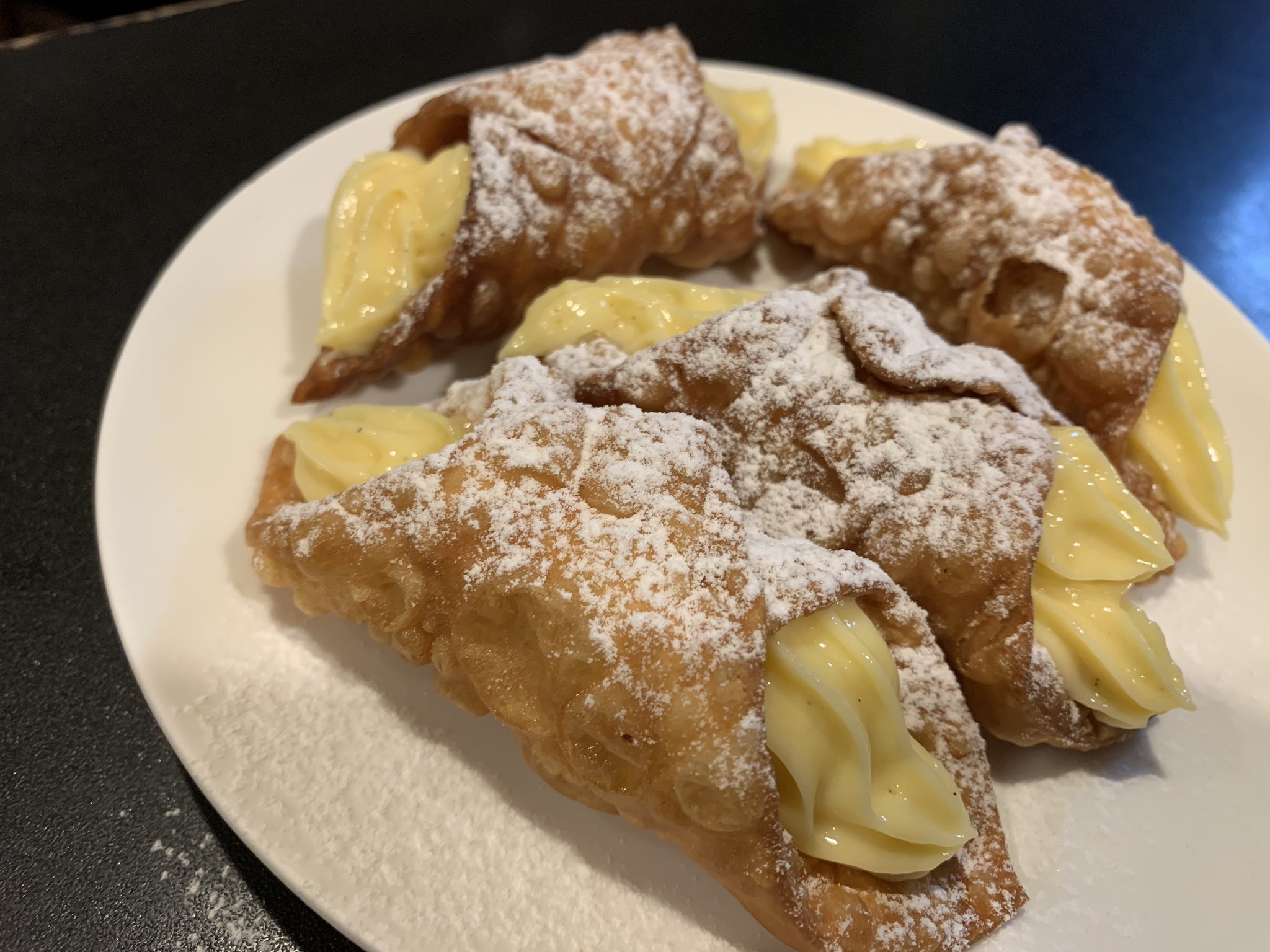 Pizzeria Lunaedolce Ar Twitter 久しぶりにシチリアのお菓子 カンノーリ 作りました 娘が食べれる様にカスタードだけ おさるのジョージを見て カノーリ ジョージではカノーリ 食べたい と 作りました カンノーリ シチリア イタリア スイーツ お菓子 Pizzeria Lunaedolce Ar Twitter 久しぶりにシチリアのお菓子 カンノーリ 作りました 娘が食べれる様にカスタードだけ おさるのジョージを見て カノーリ ジョージではカノーリ 食べたい と 作りました カンノーリ シチリア イタリア スイーツ お菓子