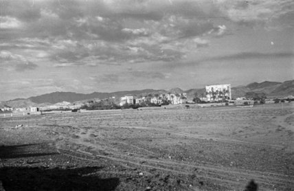 khalilfarran's tweet photo. #الطائف بعدسة الرحالة البريطاني #ويلفريد_ثيسيجر عام 1364 هجري 1945م . https://t.co/HxOqWnyFUL