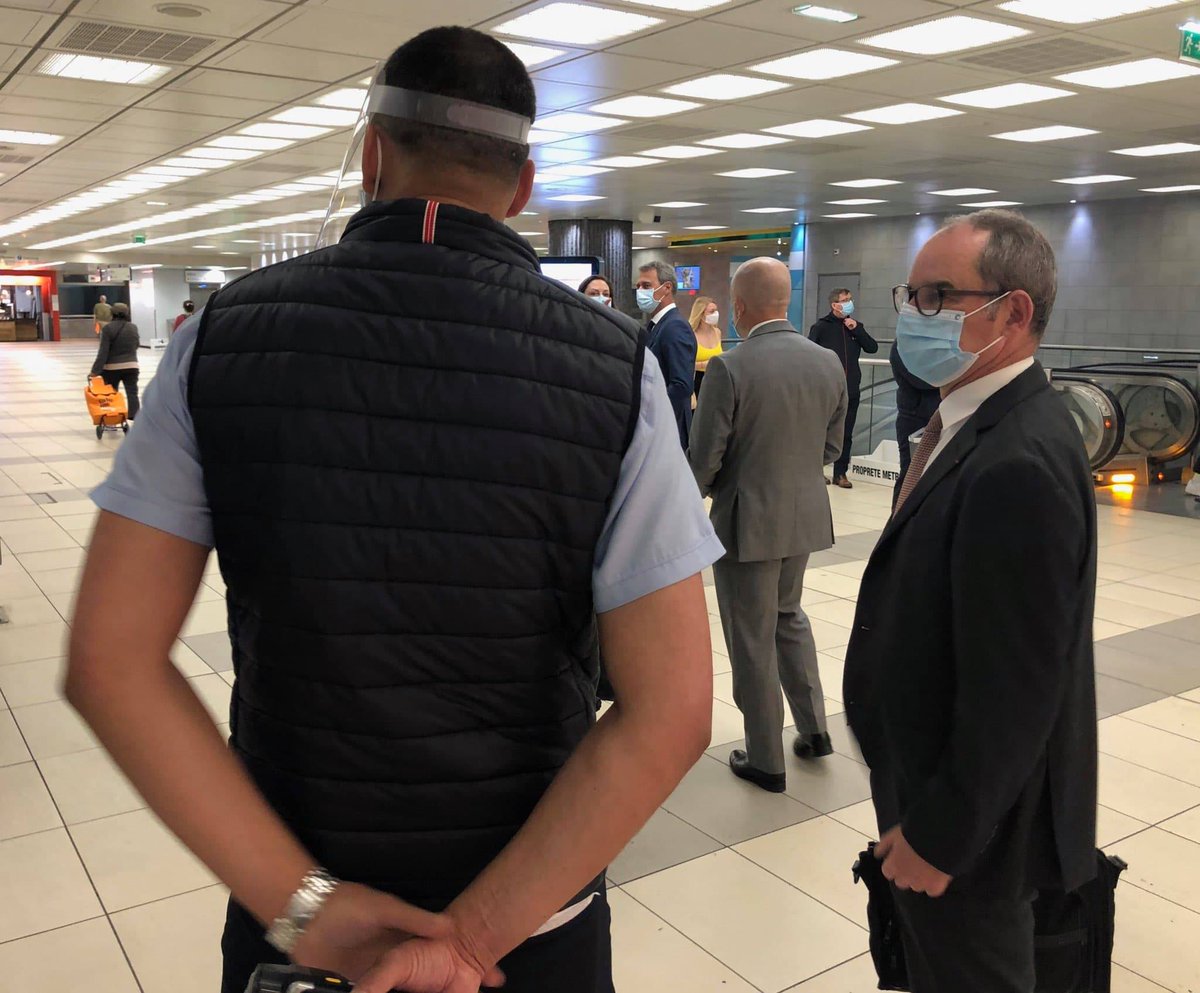 Les collaborateurs de <a href="/KeolisLille/">Keolis Lille ilévia</a> sont mobilisés pour assurer des conditions de transport sûres et fluides aux voyageurs du réseau <a href="/ilevia_actu/">ilévia</a>. Je salue l'efficacité des mesures mises en œuvre par les équipes de <a href="/Gilles_Fargier/">Gilles Fargier</a> depuis l'émergence de l'épidémie. #TousMobilisés