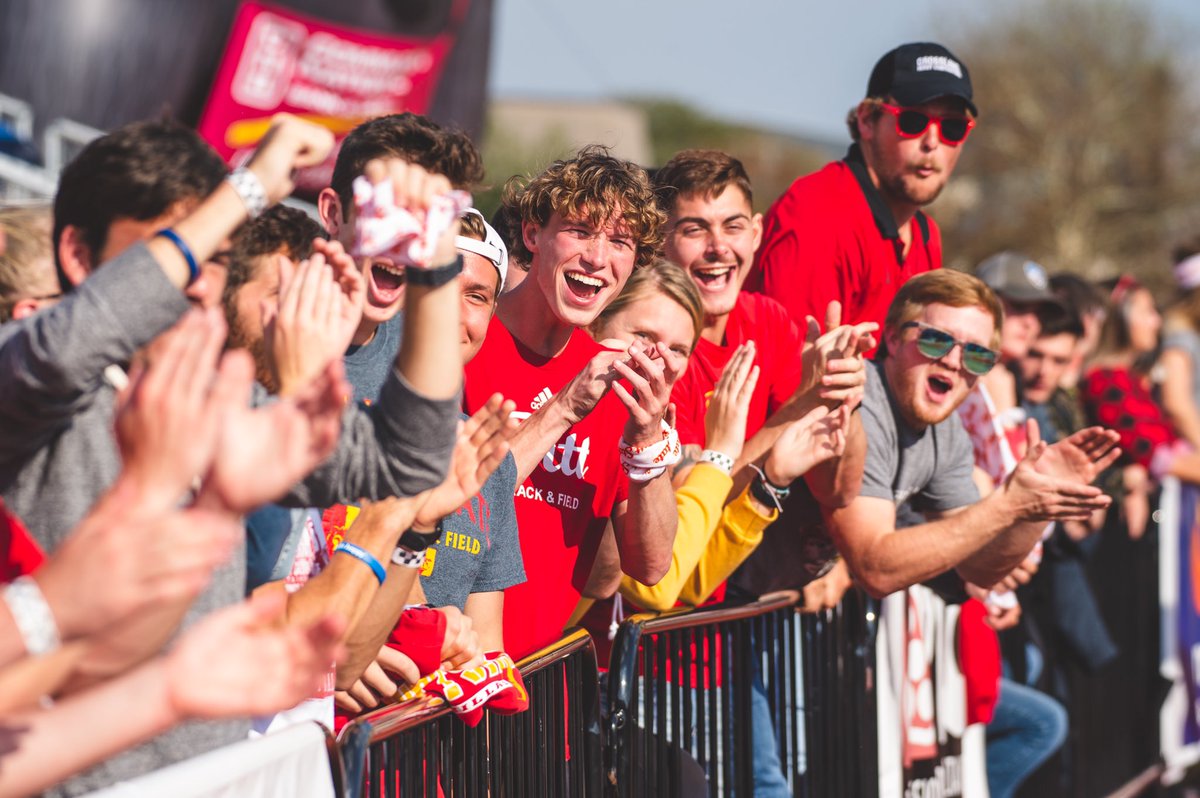 reidwphoto's tweet photo. Check out who made the list. Best game day atmosphere in D2! @GorillasFB @PittStGorillas @pittstate https://t.co/vnDqjbvFom