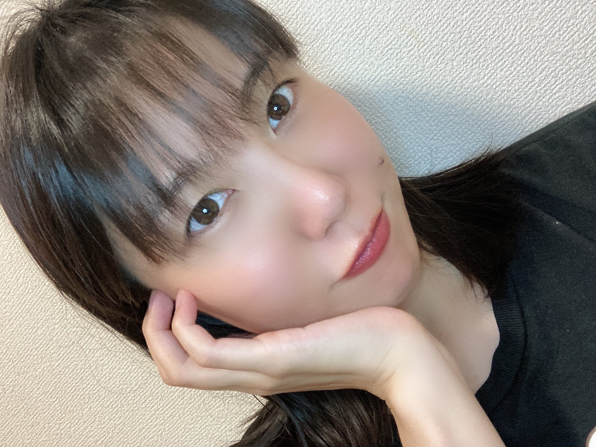 志乃蛍 Sur Twitter いま流行りのシースルーバング 薄めの前髪をちょっとだけ真似してみた うーん いつものでいいかな お風呂あがり すっぴん T Co Z2ze4cj5le Twitter