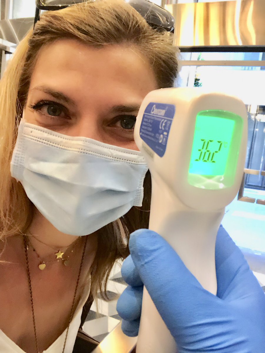 ¡Confirmado! Sin fiebre y sana como una manzana! 😂😂 Así ha sido la llegada hoy a <a href="/Cadena_Dial/">Cadena Dial España</a> 
#FelizJueves! 🙋🏼‍♀️😘
#36,2 👌🏼
#PonteLaMascarilla