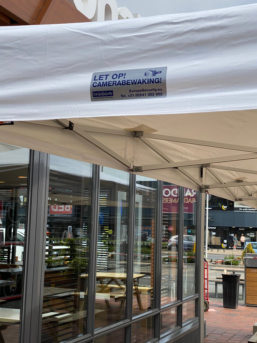 EuropeSecurity's tweet image. Ook McDonald's weer open, in samenwerking met EuropeSecurity. Covid-19 oplossingen.
*Samen staan we sterk*