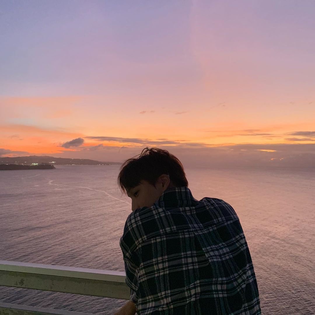 A special thread for my girlfriend since she made a request to me to make “Jongin's back” thread. Let's go.