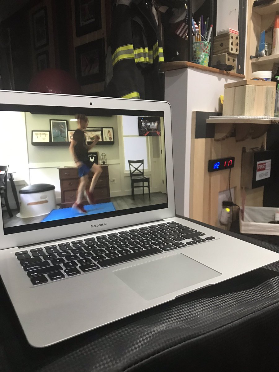 Virtual PE has been challenging..., for teachers and students alike. Don’t stop trying, and always encourage! #staypositive, #produceresultsandnotexcuses #teamroadrunner <a href="/ColesRoadrunner/">Coles Principal</a>