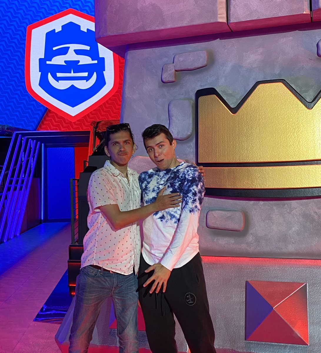 Me confundi de foto 🐵 Feliz cumpleaños cabron ⁦<a href="/adrianpiedracr/">AdrianPiedra</a>⁩ 🥳😘