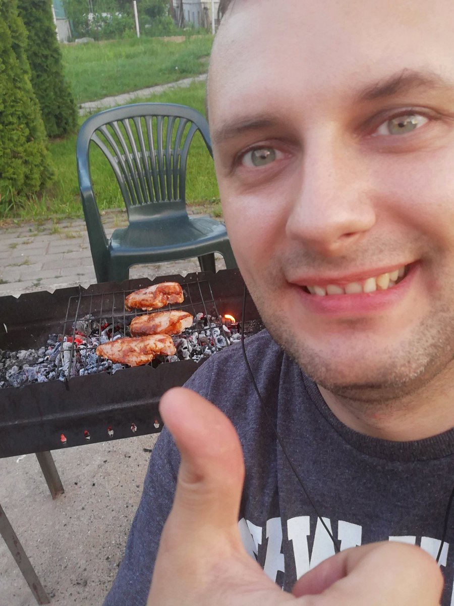 lautsevich's tweet image. Me at #MinskJS meetup #8. 😁 #селфисмитапом