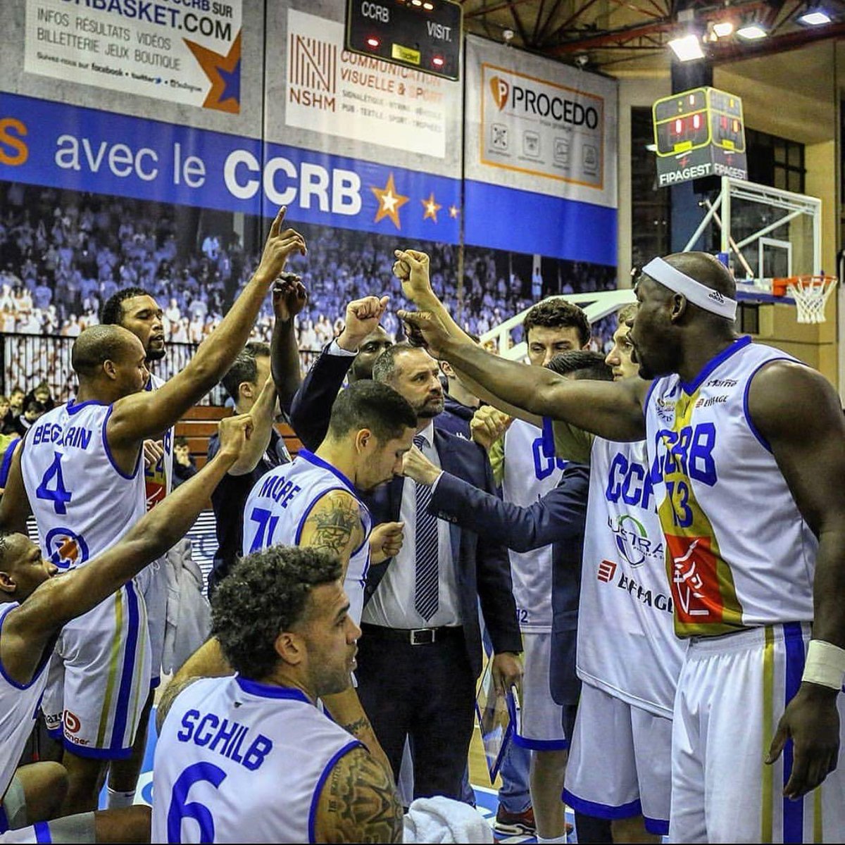 JOPASSAVEDUC13's tweet photo. Ce n’est qu’un au revoir 😁👋🏾👍🏾@CCRBASKET à bientôt sur les parquets #teamccrb #goccrb et au passage @StadeDeReims 🔥🔥 merci pour l’accueil 😁 https://t.co/xxTGxz60MK