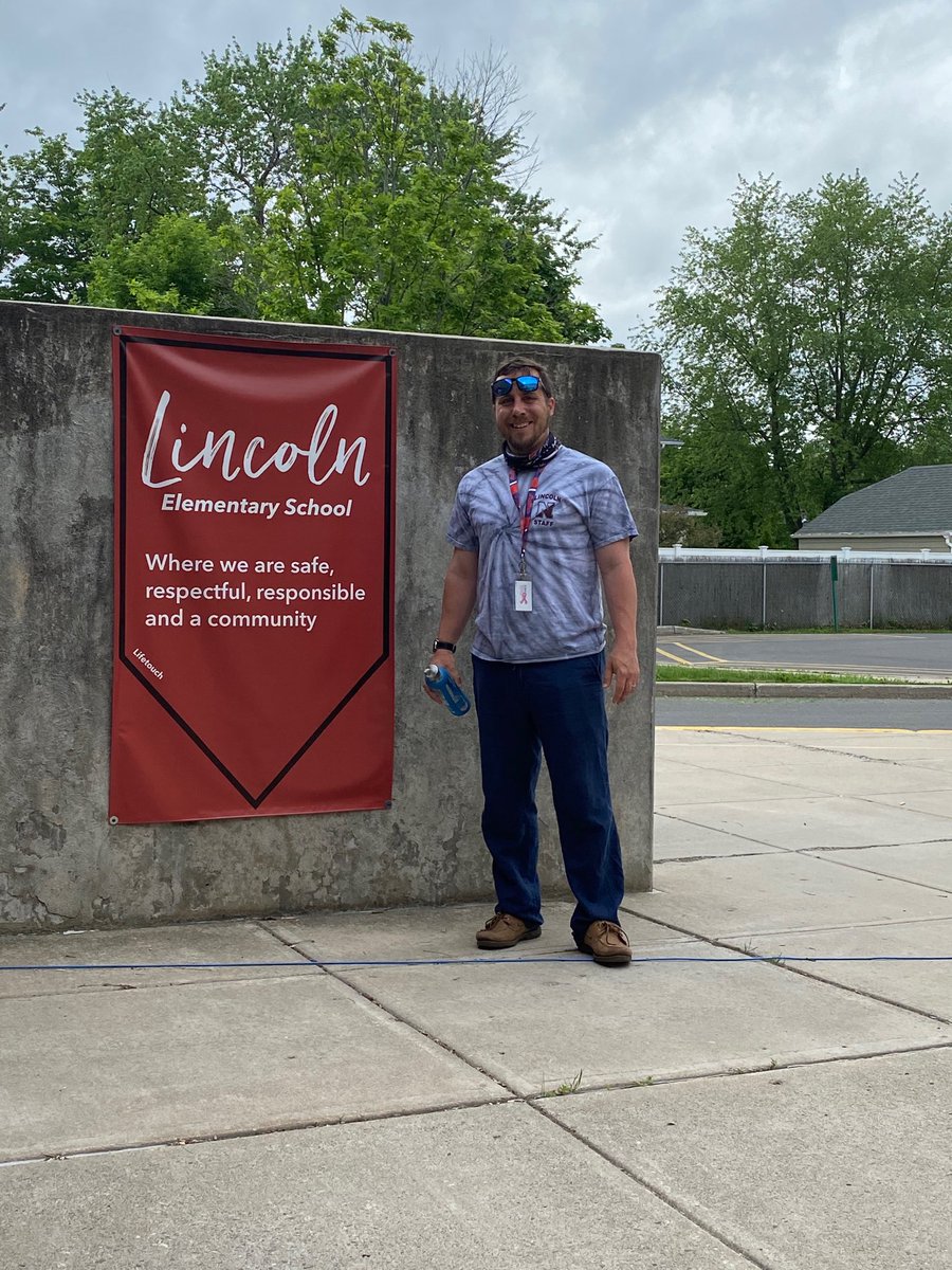 We are here at Lincoln Elementary and Perkins Elementary until 7:00pm tonight (5/28/20). If you have not had a chance to stop by and get things from the classroom, come on over. We offer curbside  pickup and we are looking forward to seeing you. Remember to tweet out #ncsdlearns
