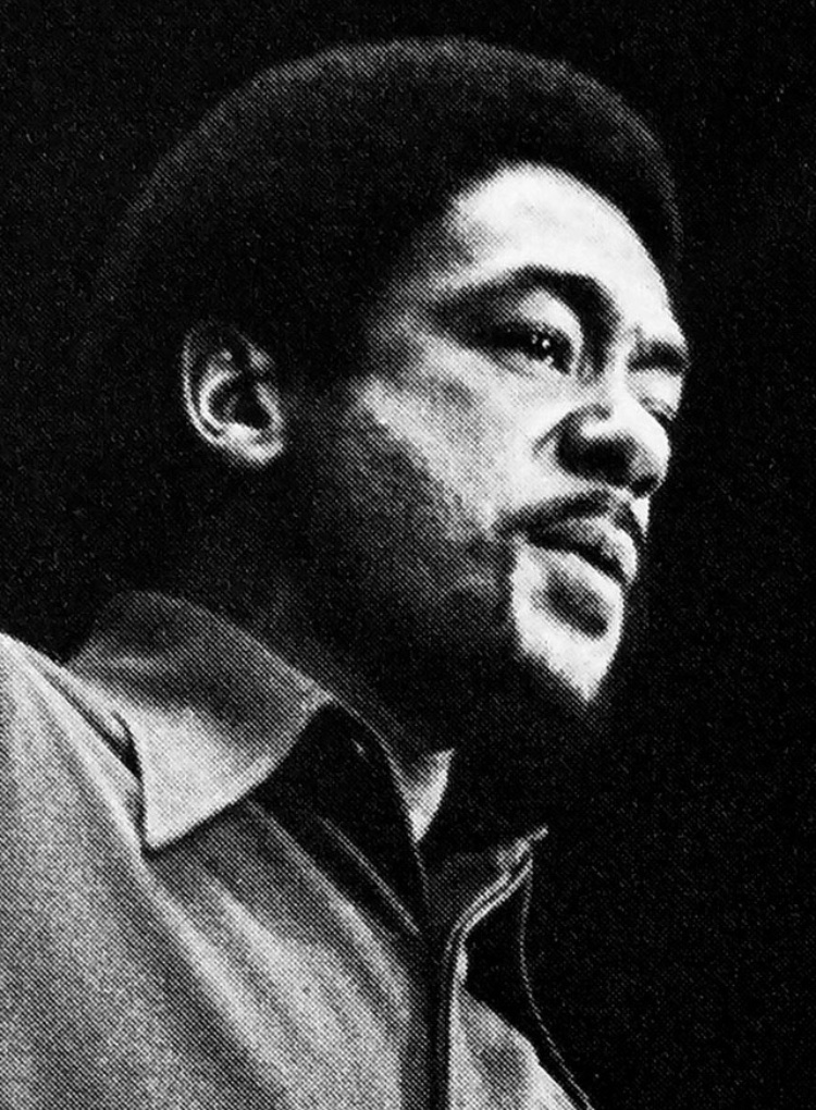 𝐛𝐨𝐛𝐛𝐲 𝐬𝐞𝐚𝐥𝐞: bobby seale is an american political activist. he and activist huey p. newton, who was mentioned earlier in this thread, cofounded the black panther party.