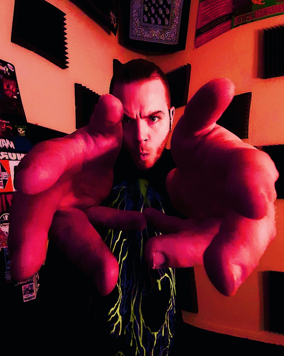 NothingElseProd's tweet image. I&apos;m off work today. Which means I get to focus on production til the fukn sun goes down!🌇🌇🌇 

#OnTheGrind #SharpFocus #FocusedOnMyGoals #BeingCreative #ProducingMusic #MusicMixing #MakinBeats #MakinBeatsAllDay #StudioSessions #StudioPics #VibrantPhotography #TrippyPics