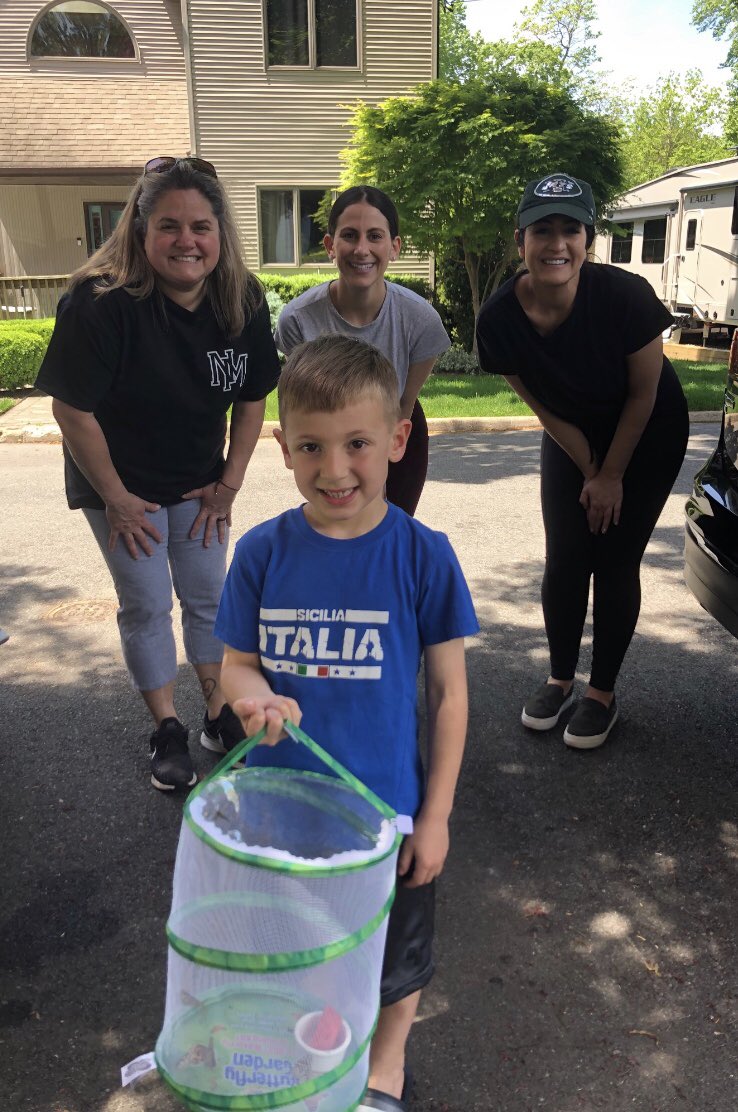 Miss Anton tweet media