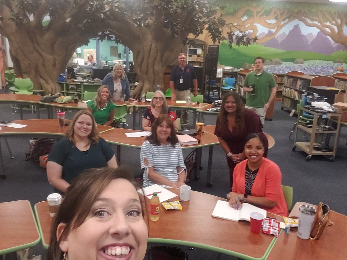 Excited to be motivated by Manny Scott! #SumnerConnect @co_sumner #ilewarriors <a href="/rachel_sowder/">rachel sowder</a> <a href="/j2tucker/">Janel Tucker</a> <a href="/steward_marye/">Mary Evelyn Steward</a> @NBBulldogJT