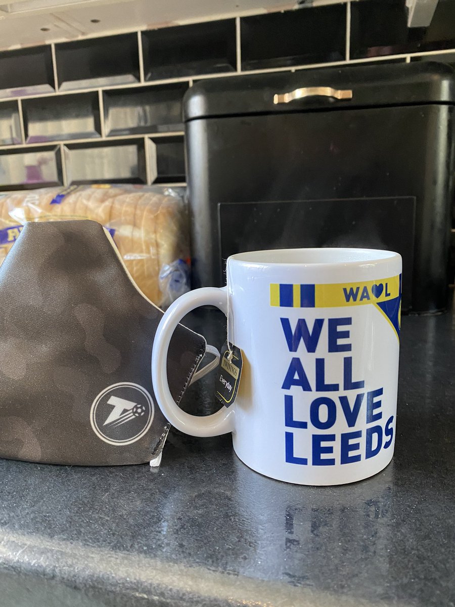 chrisclark897's tweet photo. New pot Thursday. Thank you @theterracelife #timefortea #burleybanksey #lufc4life #leedscup #brew https://t.co/JICDMytzfI