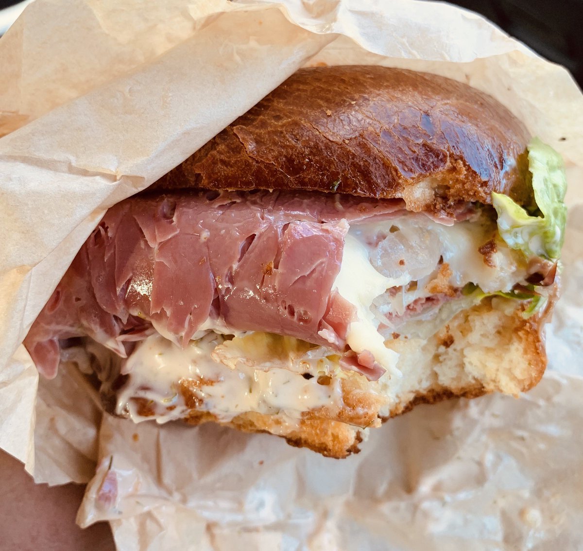AngelITSystems's tweet photo. First bite of my #pastrami Ruben Brioche from takeout @crimson_tree - very nice https://t.co/eK7S9jO1HZ
