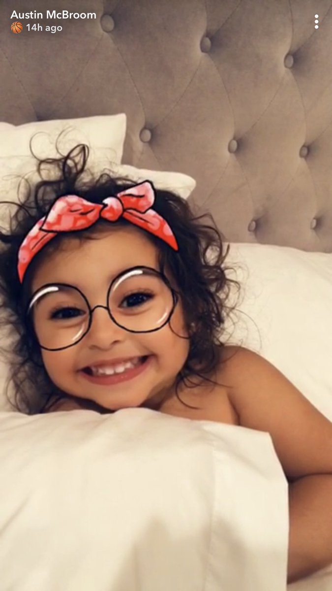 krystenpink's tweet photo. Happy birthday ELLE!!!! @CatherinePaiz @AustinMcbroom have the best day ever 🥰 I cannot believe you’re 4 already wow you have grown so much and are such a sweet little young lady ♠️💞 here one of my fav oldies of you xo https://t.co/2RNAtBCJdB