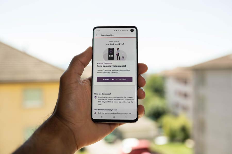 L'application de traçage #SwissCovid de la Confédération sera disponible au mois de juin. Est-elle sûre et respecte-t-elle notre vie privée? Voici notre analyse.
navixia.com/fr/article/app…