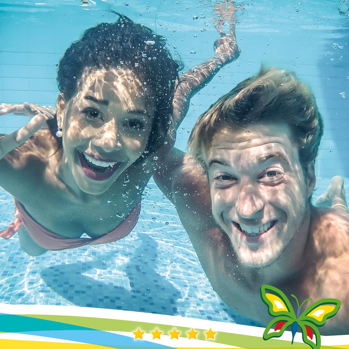 Onze gasten kunnen weer zwemmen! Naast onze recreatievijver kun je gebruik te maken van ons verwarmde zwembad. Uiteraard met inachtneming van de Corona-regels. Gedurende de schooltijden zijn volwassenen welkom in het zwembad,in het weekend is er ruimte voor de kids tot 12 jaar.