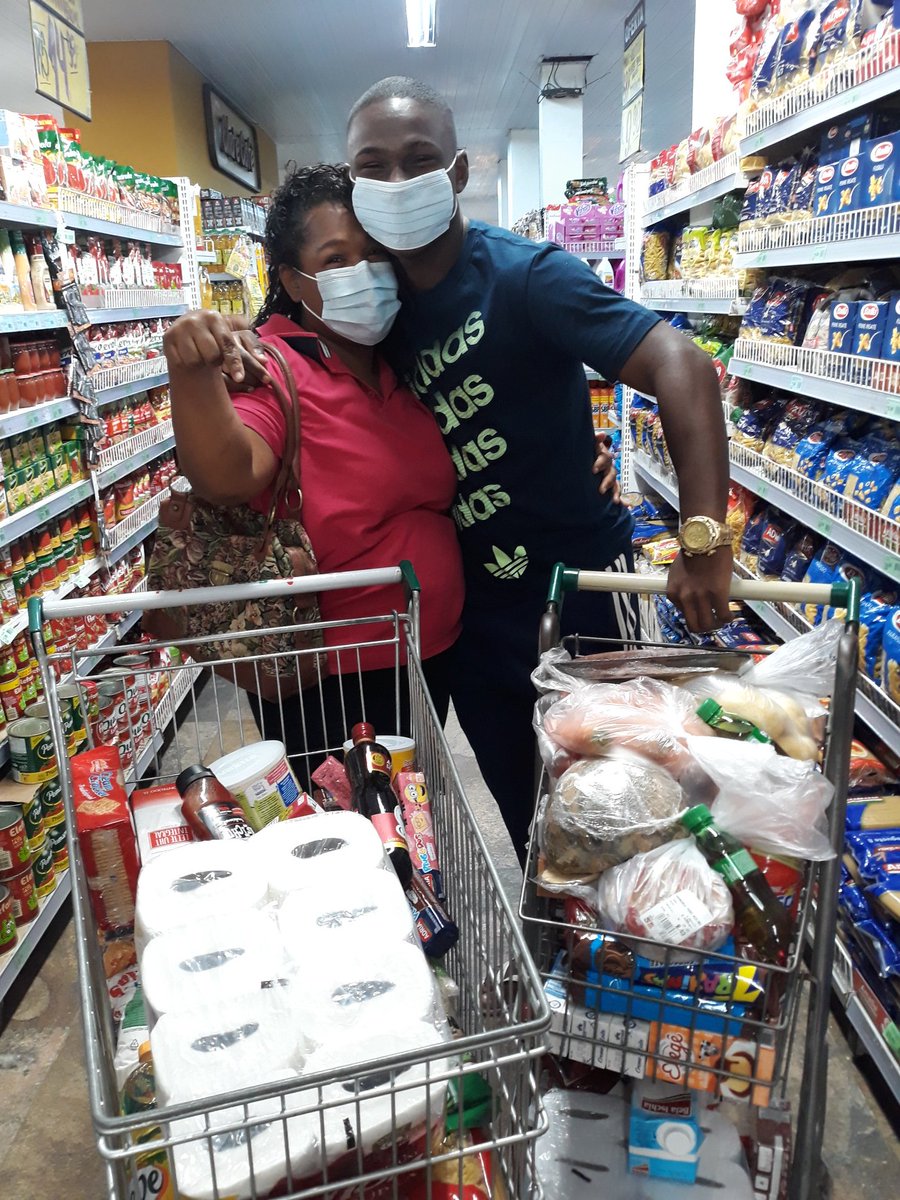 McNegaodabl's tweet photo. Com 17 anos cantei a primeira vez na Favela e recebi 70 Reias💰eu nunca sonhei em ser #Youtube👍 Mas Deus é tão maravilhoso que ele mostra que não é o nosso querer e sim oque ele já preparou para Nós 👏 hj 28/05/20/ consegui fala Mãe compra tudo 😍🙌 #DeusestanoBarco⛵🙌 https://t.co/SDKzFSyB1B