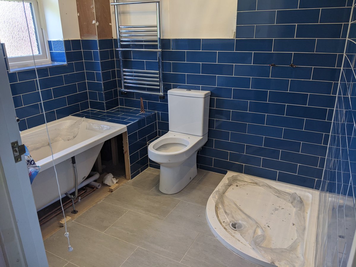 OxTiling's tweet image. #bathroom walls and floor #tiled. #tilers #Oxfordshire