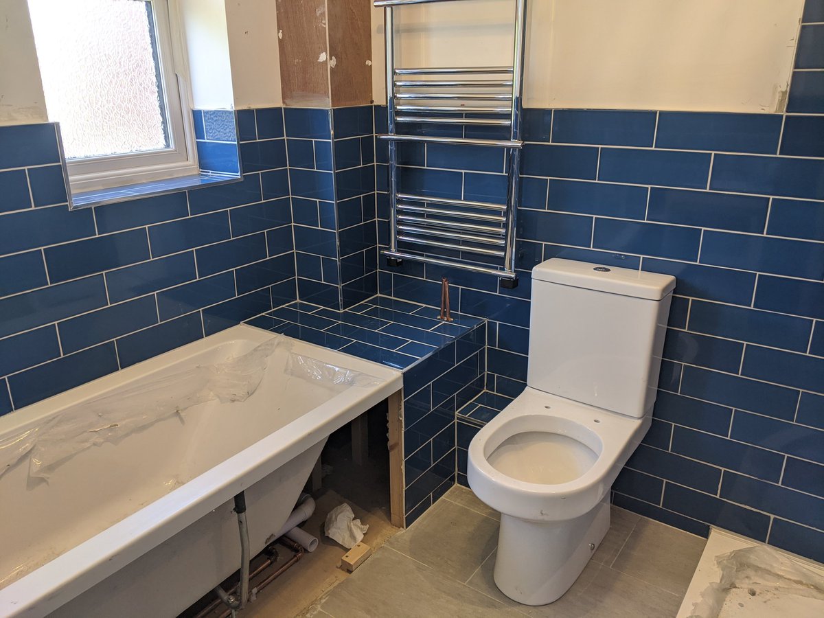 OxTiling's tweet image. #bathroom walls and floor #tiled. #tilers #Oxfordshire