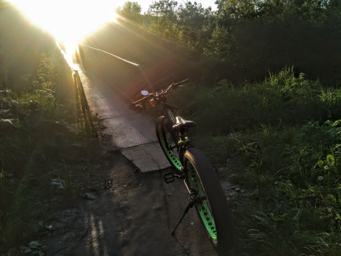 Поймал предзакатный свет на мосту через Каменку https://t.co/xLQUwEhGMa<a href="/tag/%D0%BC%D0%BE%D0%BD%D1%81%D1%82%D1%80%D0%B0%D1%86%D0%B8%D1%8F2020"class="tags"><span>#монстрация2020</span></a>