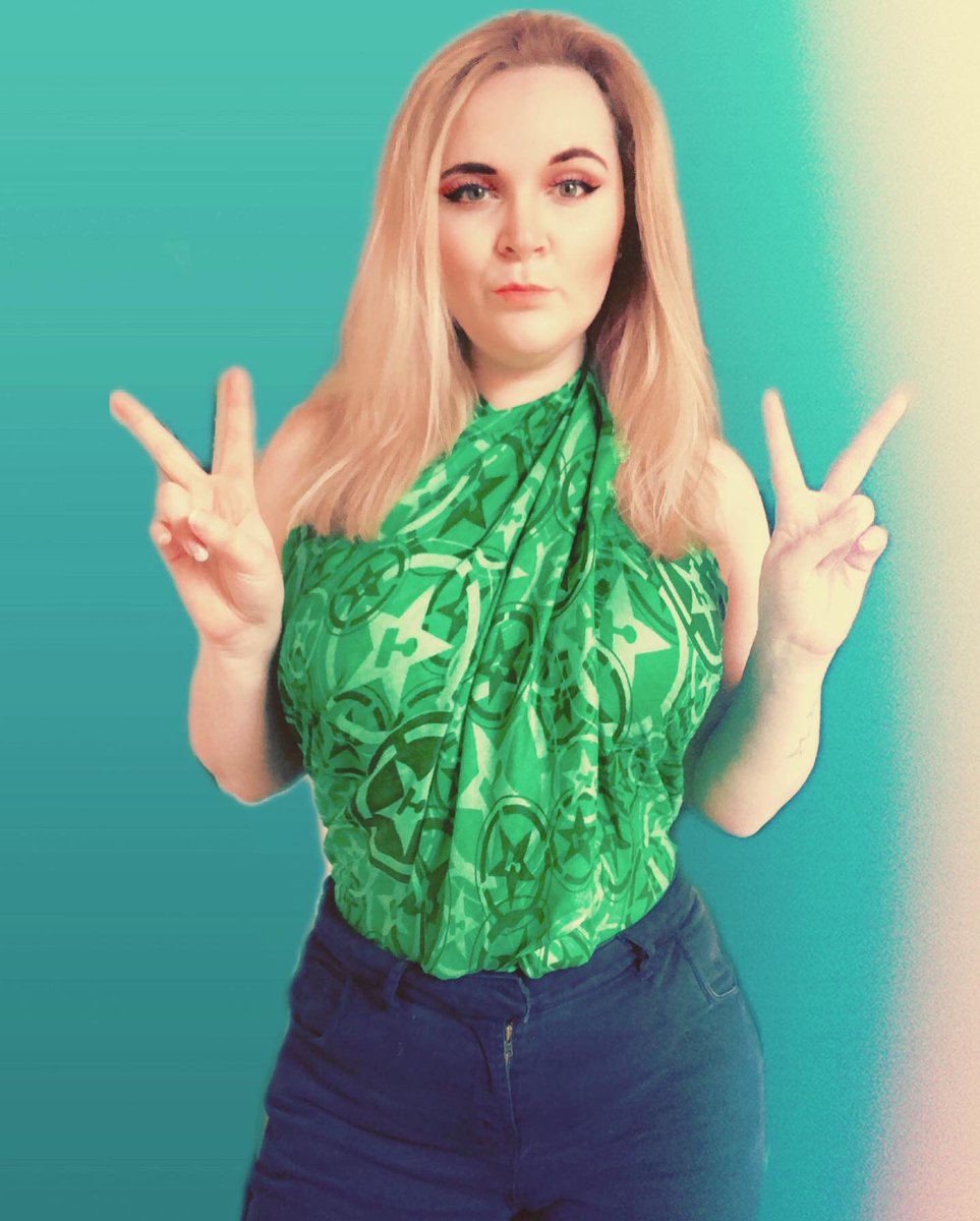 Found these old photographs of Mom when she modelled for <a href="/AchievementHunt/">AchievementHunter</a> waaaay back in ‘79... 💚 #roosterteeth #achievementhunter #vintage #retro #rtisfashionable #rtstyle #rtfashion #rtootd #theoriginal #upcycle #oldphotos #doubledenim #denim