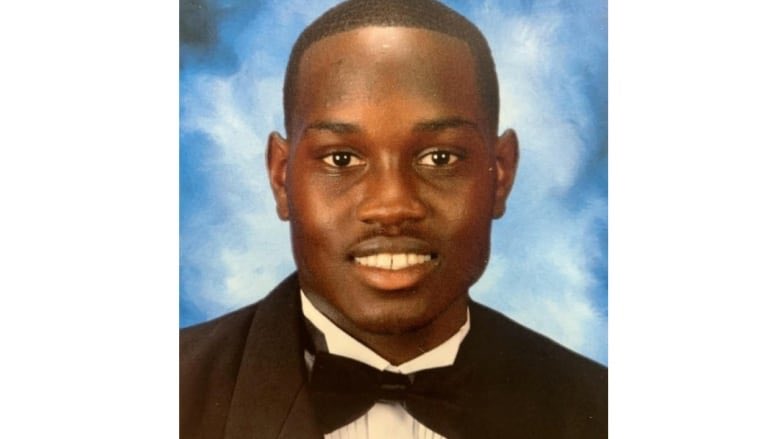 FormerFultonDA's tweet image. Fulton County District Attorney Paul L. Howard, Jr.

“My heart goes out to the families of,

Breonna Taylor, Louisville, Kentucky

Ahmaud Arbery , Glynn County , Georgia

George Floyd, Minneapolis, Minnesota

These deaths must stop. NOW!!”