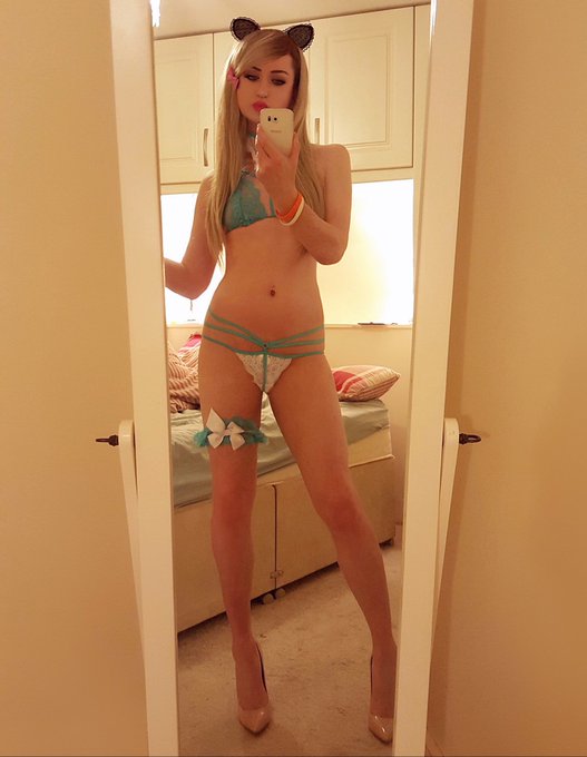 Lil kitty ears 🐈 https://t.co/GyZCJIrRoZ