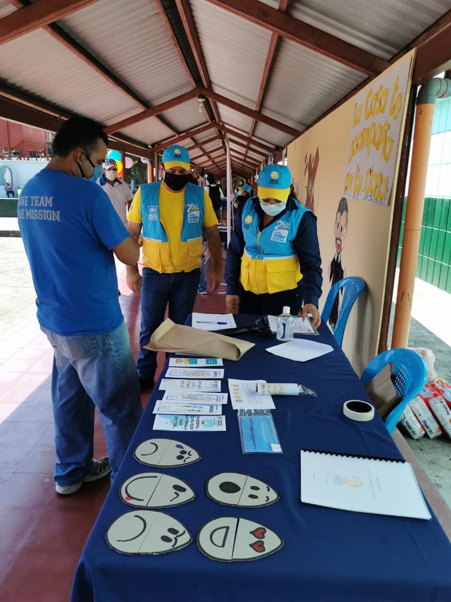SIMNWorldwide's tweet photo. La ayuda por parte del centro Scalabriniano Casa del Migrante de Guatemala no se detiene :) Casa del Migrante #scalabrinians #SIMN #migrants #refugees https://t.co/vAgmc6euy9