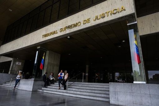 #Gobierno || Tribunales privan de libertad a ocho personas por participación en incursión terrorista 

➡️ avn.info.ve/node/483487