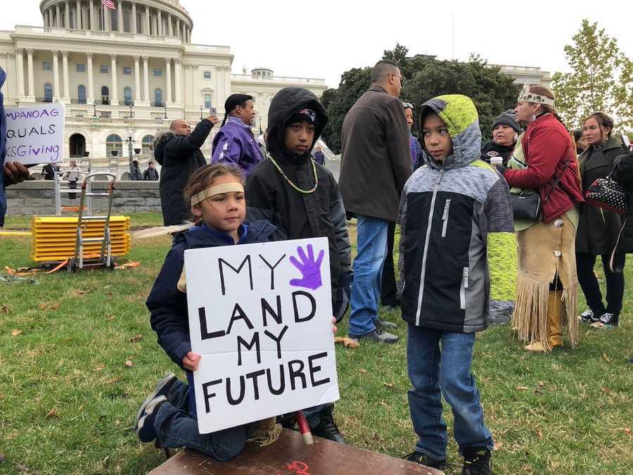 U.S. District Judge Paul Friedman said an @Interior memo addressing the @MashpeeTribe land into trust was one of the most poorly written documents he has ever read, peppered with grammar and spelling errors. #Sovereignty #WithMashpee #StandWithMashpee bit.ly/2Mao55y