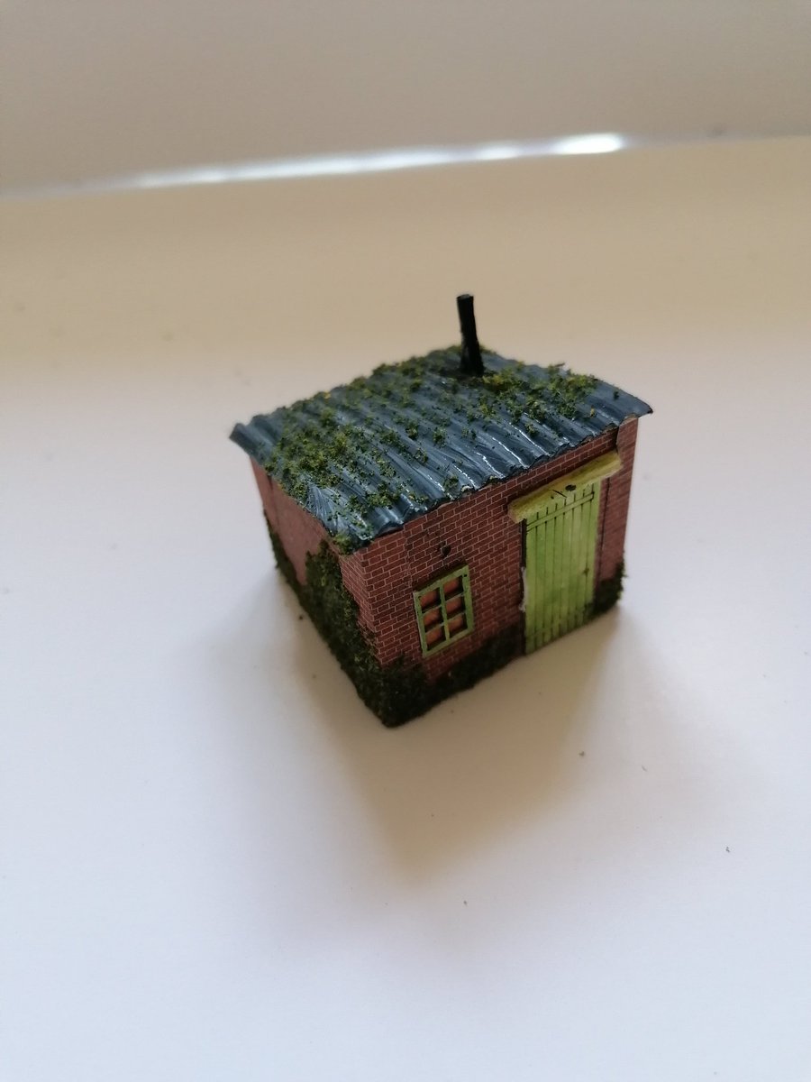 railwayimp's tweet photo. Line side hut. #railwayimp #modelrailway #microlayout #shirebrookyard https://t.co/LMTrKRUDOh
