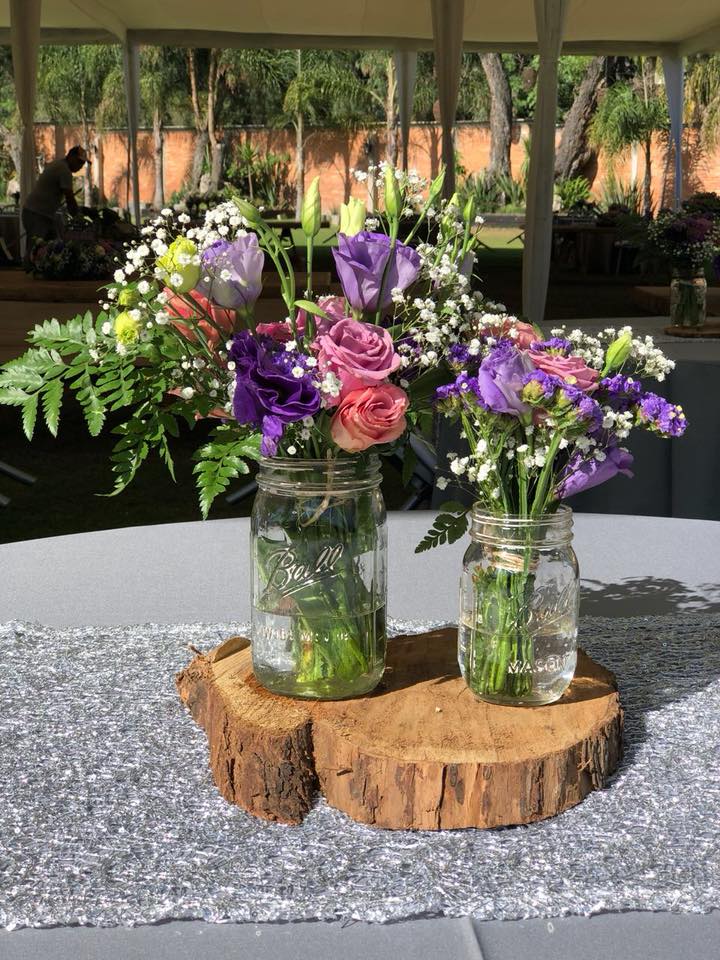 dahofloreria's tweet photo. Centros de mesa vintage y con colores que te encararán 💐
¡Deja la decoración de tu evento en nuestras manos! #flores #eventos #detalles 
Informes al 📲(444) 2.87.40.87 #FloreriaDaho https://t.co/wWZvZbg8w3