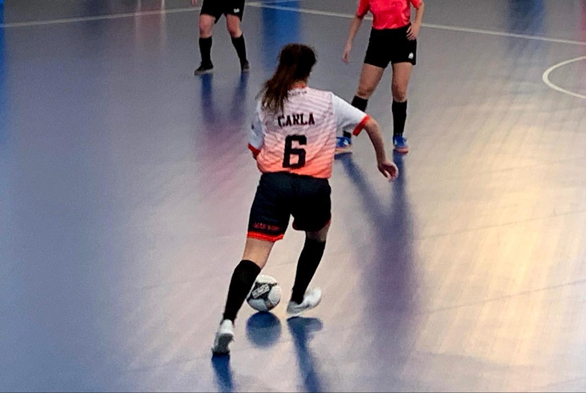 🔴 FITXATGE ⚪
La Carla Escribano Flores serà la segona jugadora en incorporar-se al nostre Sènior Femení. La Carla, també provinent del FS Castellgalí, ens aportarà joventut i qualitat.
Benvinguda Carla!
#cfse
#fitxatge 
#pqensagradajugarafutsal