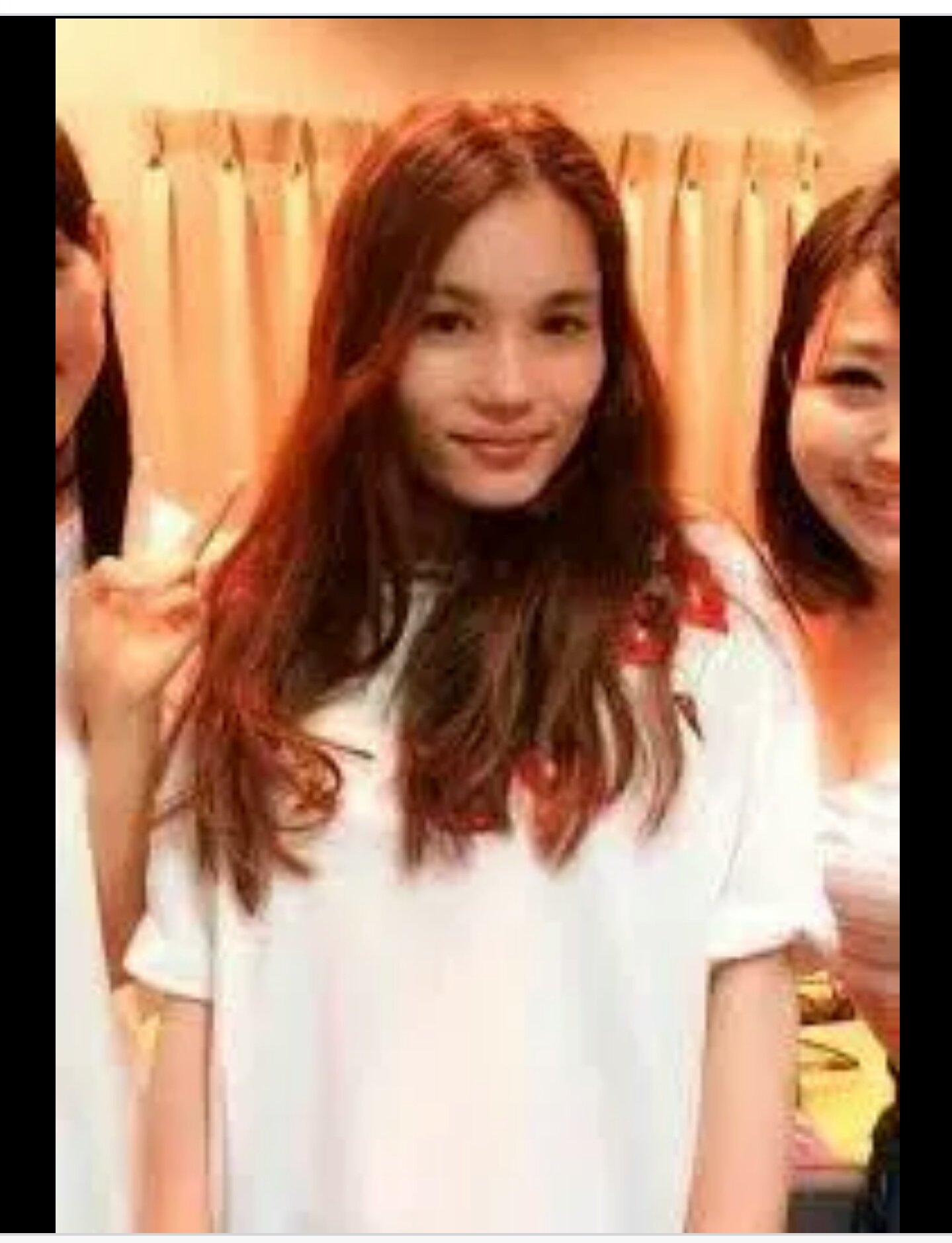 Yully Labofacial 平野ノラさんは彫りが深く 奥目ですが目元の印象が優しげなので フレッシュタイプに分類されているのかもしれません 頬骨の張りは 顔を四角く横広に見せるので顔タイプ診断ではクールカジュアル 直線 子供 になりますが 頬骨や