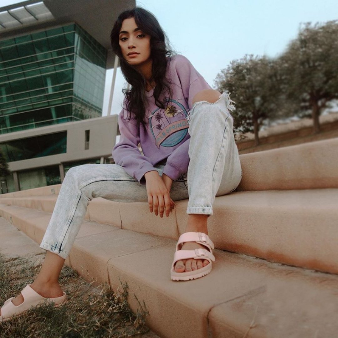 Comfort and style? Yes please. Get your feet on these top picks from Nozomi Shoe Boutique available now on Bezzu

Animal Print Trainer
bezzu.app.link/xpg89m3Vj6

Metallic Birkenstock Arizona sandal 
bezzu.app.link/j8D2tep5Q6

Classic Birkenstock Arizona sandal
bezzu.app.link/RHCDGor5Q6