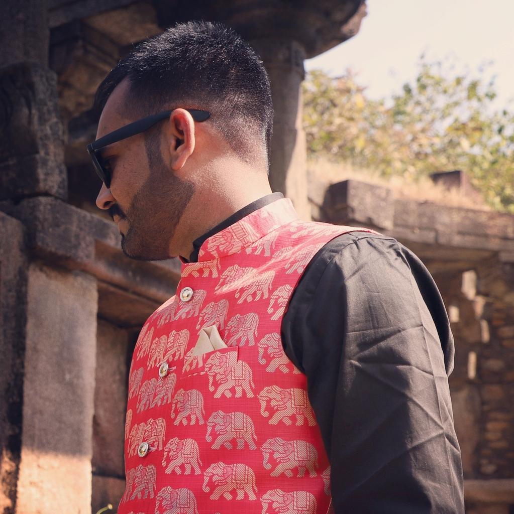 MayankP38736600's tweet photo. #NewProfilePic https://t.co/qiJoJAuLX1