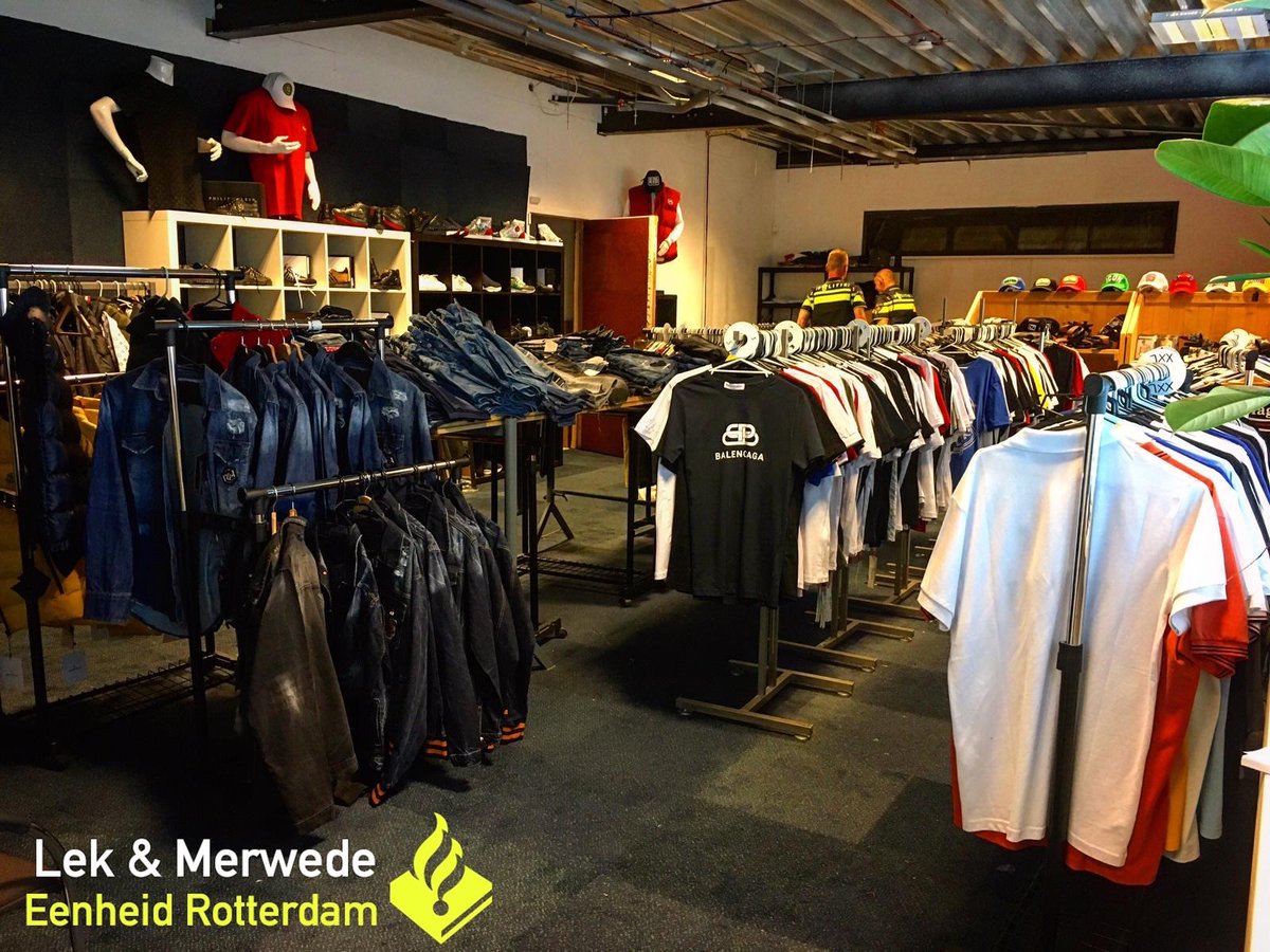 Auto's die 's avonds laat en 's nachts de Van Beukelaarweg betraden, gaf omwonenden geen goed gevoel.