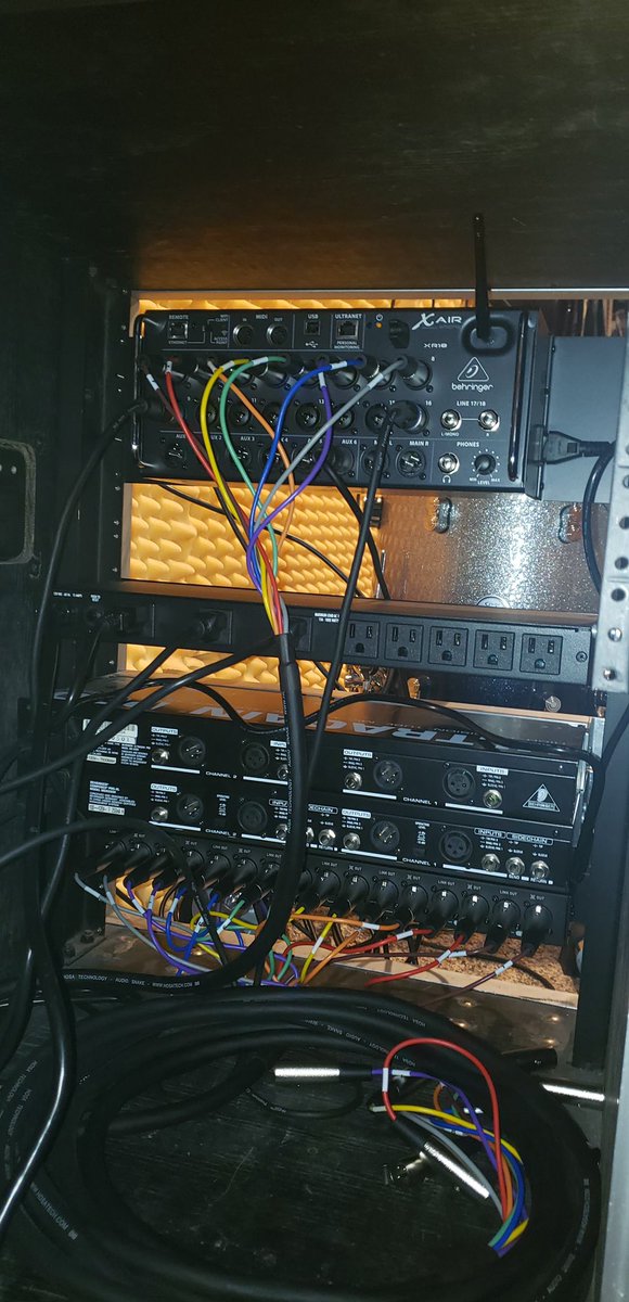 50CALCRISISBAND's tweet image. New gear/equipment/toys are the best
#metal #inearmonitoring #diy #behringer