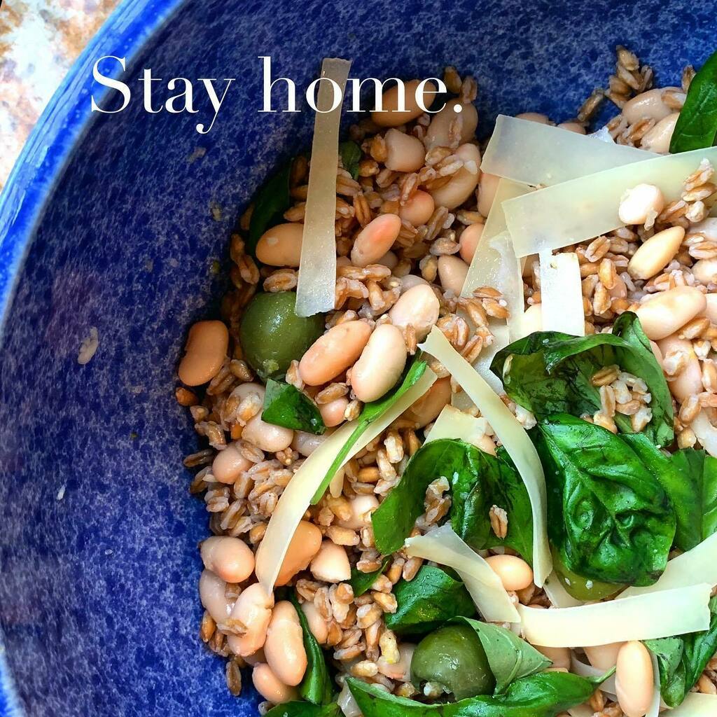 suzy scherr (@sisackscherr) on Twitter photo Last night’s clean-out-the-fridge salad. Farro, white beans, shaved Parmesan, castelvetrano olives, garlic, basil, flaky sea salt, olive oil and fig balsamic from <a href="/pasolivo/">Pasolivo Olive Oil</a>. Mmmwah! 😘 #stayhome .
.
.
.
.
#extravirginoliveoil #oliveoil #olives #farro … instagr.am/p/CAvEQPnjjC6/ Last night’s clean-out-the-fridge salad. Farro, white beans, shaved Parmesan, castelvetrano olives, garlic, basil, flaky sea salt, olive oil and fig balsamic from <a href="/pasolivo/">Pasolivo Olive Oil</a>. Mmmwah! 😘 #stayhome .
.
.
.
.
#extravirginoliveoil #oliveoil #olives #farro … instagr.am/p/CAvEQPnjjC6/
