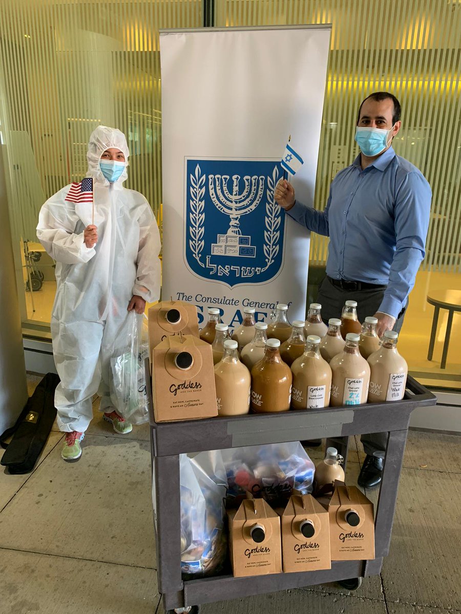 We were able to continue our partnership with the healthcare community in Chicago by giving back to our friends at <a href="/UChicagoMed/">UChicago Medicine</a>. Israel stands behind <a href="/UChicago/">The University of Chicago</a>  and all the brave healthcare workers there keeping our community safe! #lunchtimehighlights 🇮🇱🇺🇸
<a href="/GoddessBaker/">GoddessAndTheBaker</a>