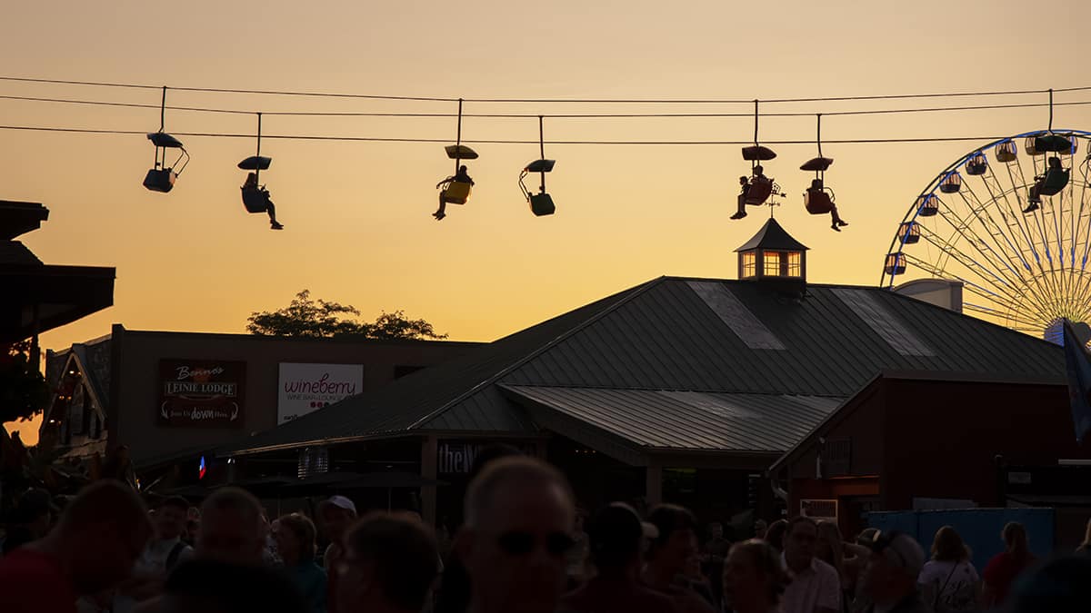 wistatefair's tweet photo. We thank you for your unwavering support and will look forward to celebrating the 2021 Wisconsin State Fair, presented by U.S. Cellular, August 5 – 15.  Refunds, FAQs and Other Information https://t.co/6gc3zO8RHU (7/7) https://t.co/zppmKwL7Bf