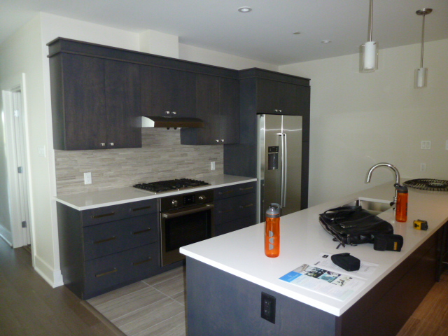 TowerInteriors's tweet photo. It’s another #TransformationThursday!

We were able to turn this small dark simple #kitchen into a warm and inviting space with extra storage. https://t.co/hyFhqSxjVq
