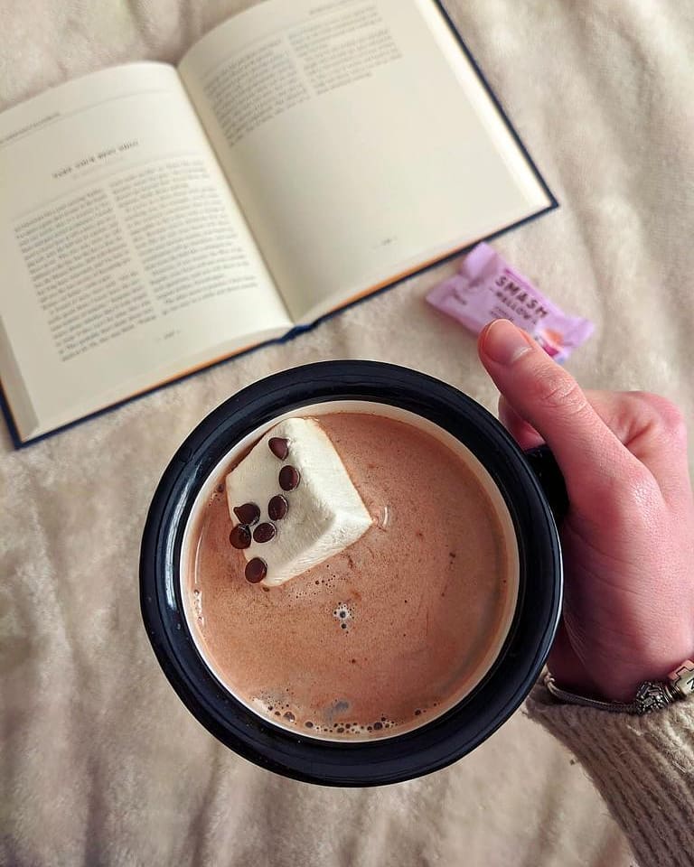 Influenster's tweet image. Our members certainly digging their #SpringForwardVoxBox featuring some goodies from @LemiShine,  @Snackapade and #GoldBondUltimate. 🌸Hit the link below to see how YOU could get a VoxBox, too! 👇 
bit.ly/34nzHtT