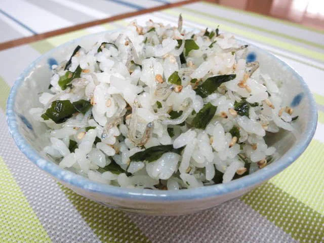大人になった今でも食べたくなる？給食で出た3種の神食www