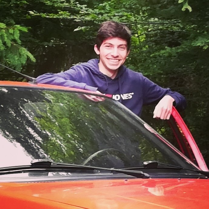 raid_car's tweet image. / Présentation de l'équipage /

Gaston Rigobert, 19ans, Trésorier

Corrézien mais Ch’ti par dessus tout !
Actuellement en BTS Aménagements Paysagers🌱 
Passionné les véhicules anciens🚗
Je souhaiterais faire le tour du monde🗺️
Nous devrions tous vivre dans de bonnes conditions🌍